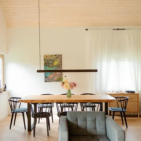 Dom W Marczowie Przezdziedza